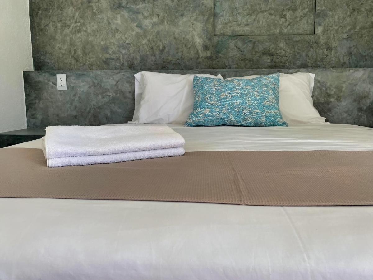 Casapiedra Aparthotel ปูแอร์โตเอสกอนดิโด ภายนอก รูปภาพ